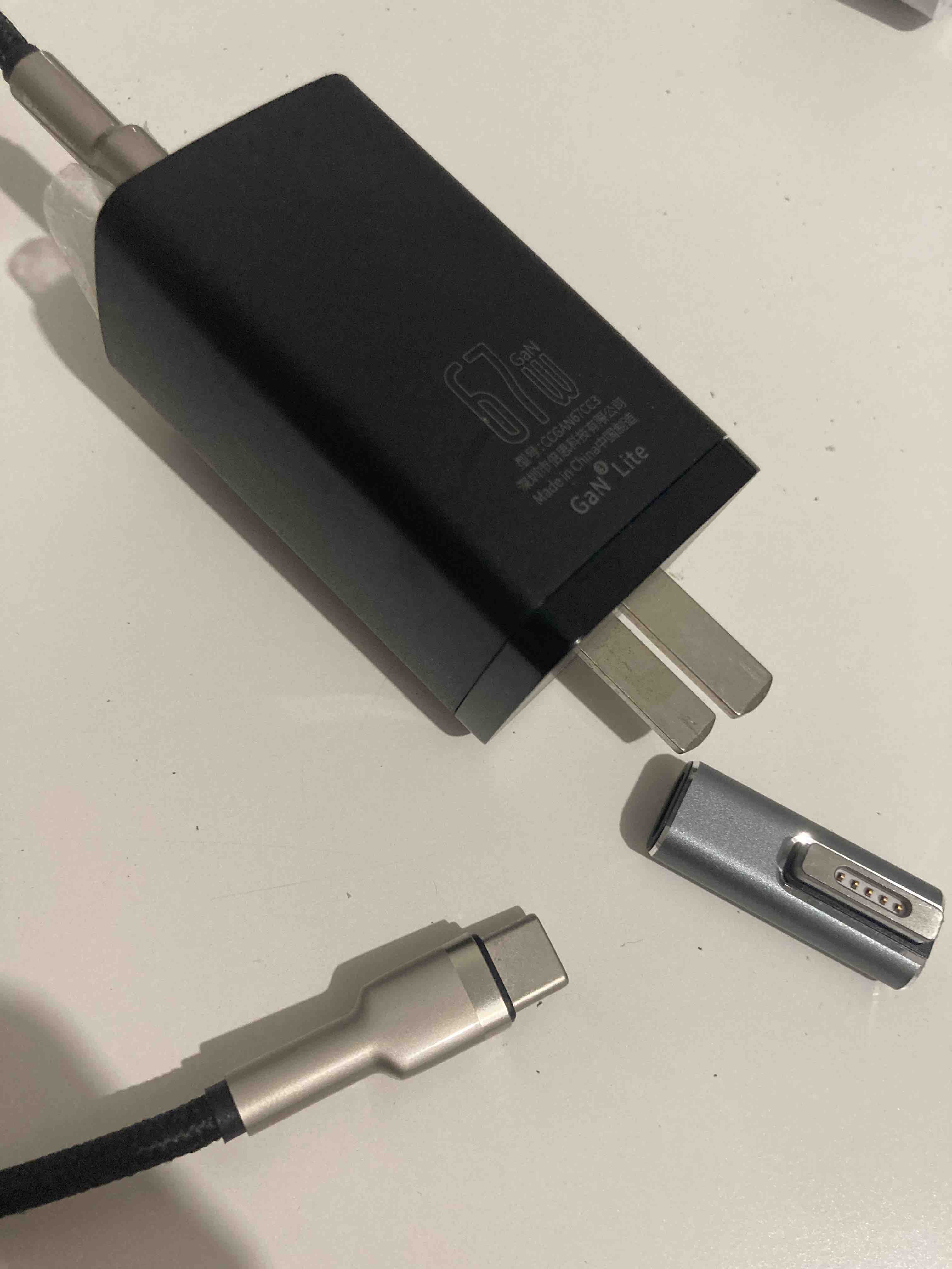 USBC-charger-with-magsafe